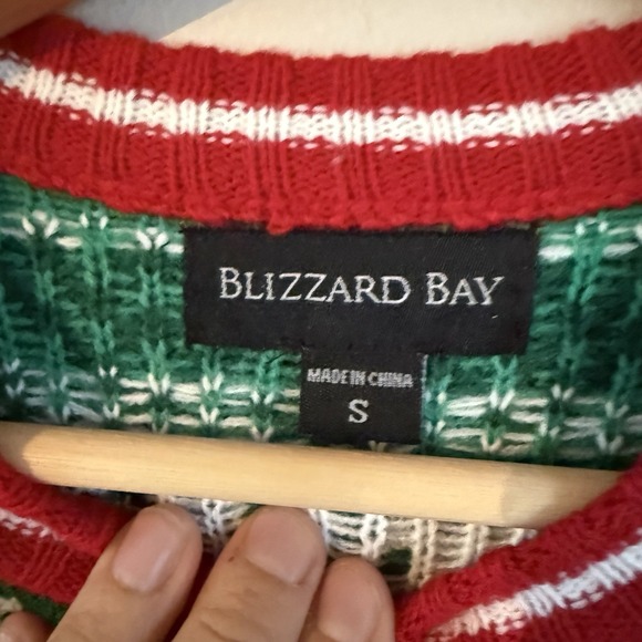 Red Ugly Christmas Sweater Llama Cozy Warm Holiday Party Size Mens Small - Picture 3 of 6